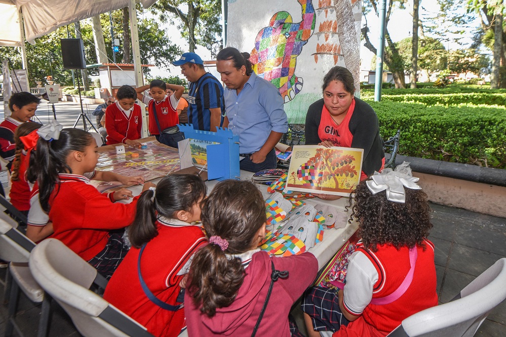 Realizan la Primera Feria de las Bibliotecas Municipales