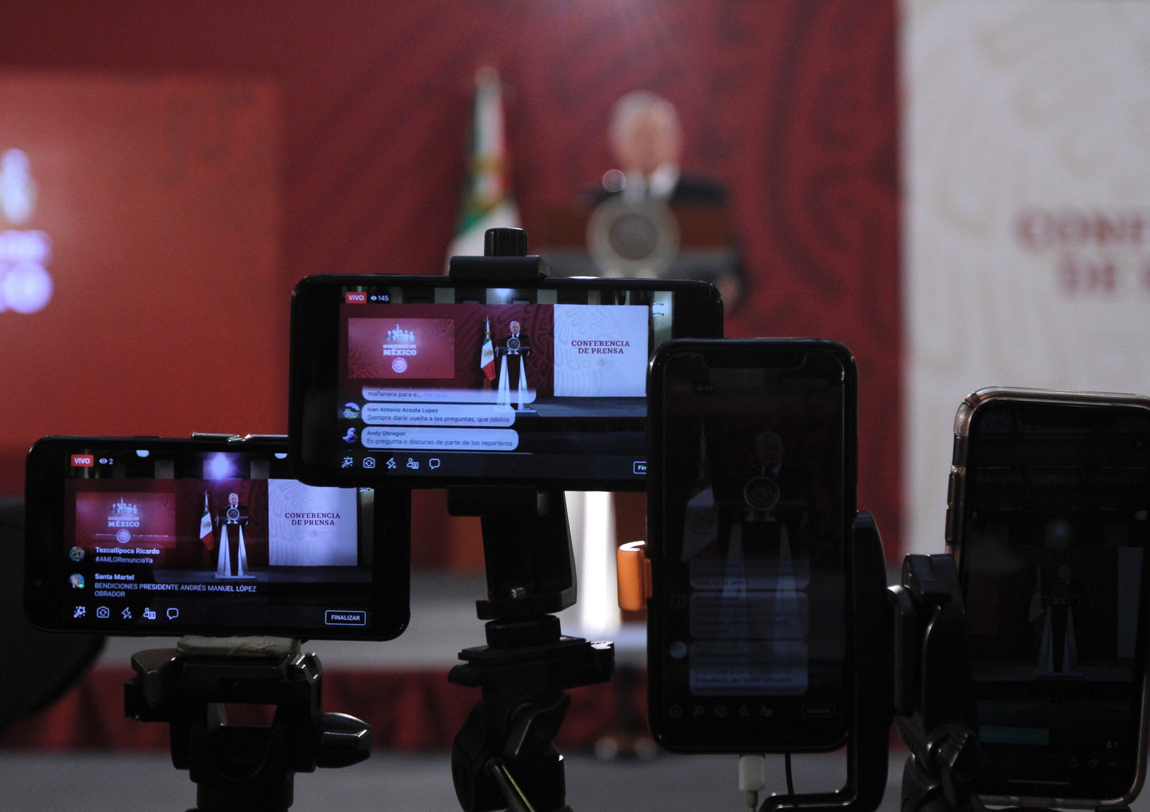 Celebra AMLO reformas sobre consulta ciudadana y revocación de mandato