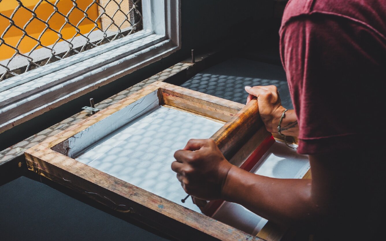 Convoca Casa Principal a Taller de serigrafía en papel