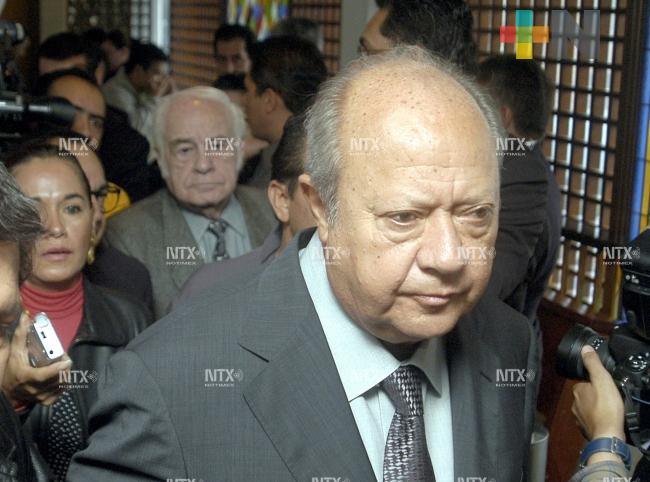 Denuncia Inteligencia Financiera a Romero Deschamps por lavado de dinero