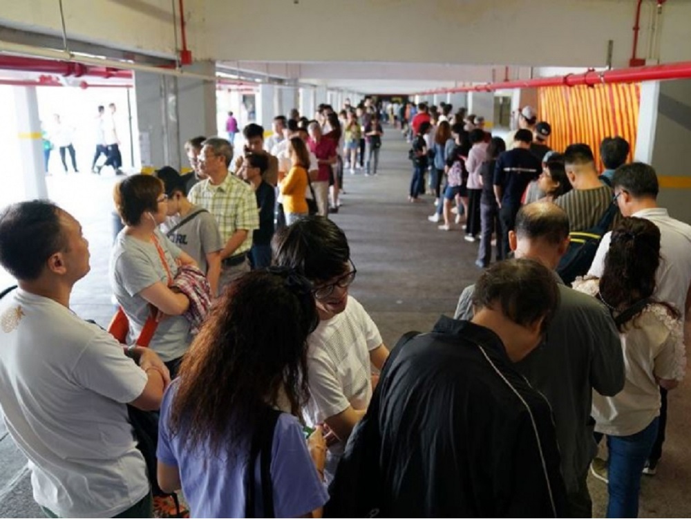 Cierran urnas en Hong Kong con participación récord
