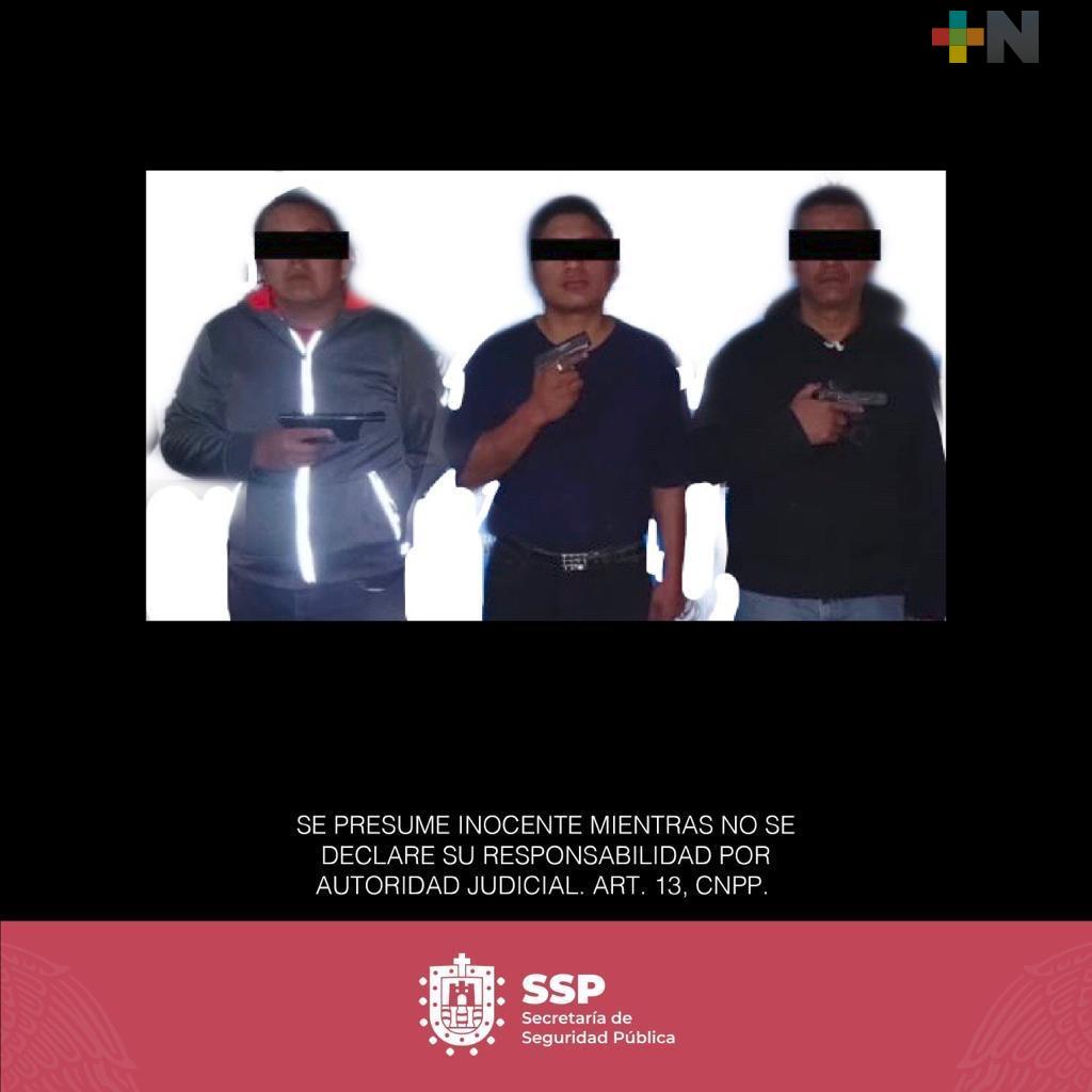 Tres detenidos por posesión de droga y armas, en Papantla