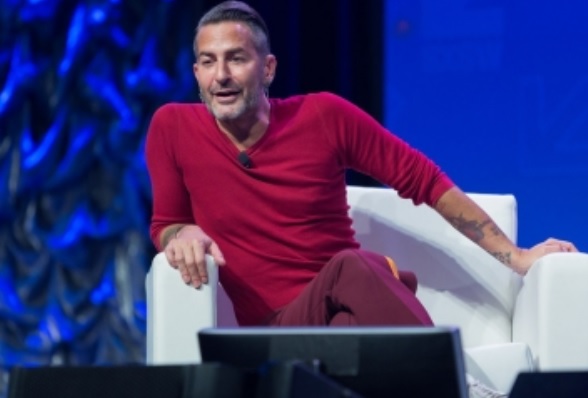 Diseñador Marc Jacobs contrademanda a Nirvana