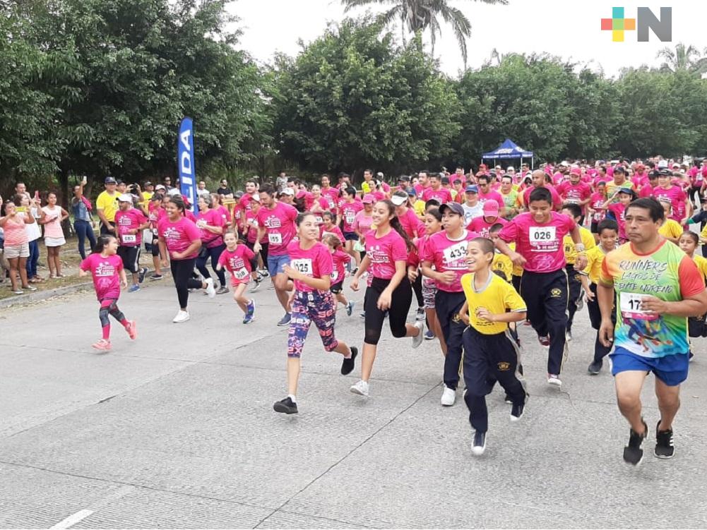 En Medellín realizan carrera para promover detección oportuna de cáncer de mama