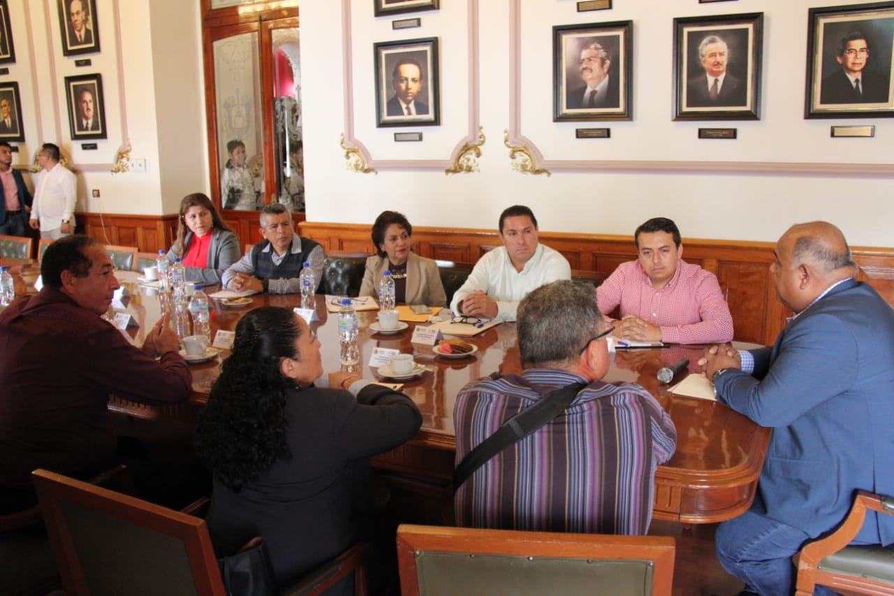 Firma Gobierno de Veracruz contratos de donación con Pemex, para fortalecer zonas petroleras