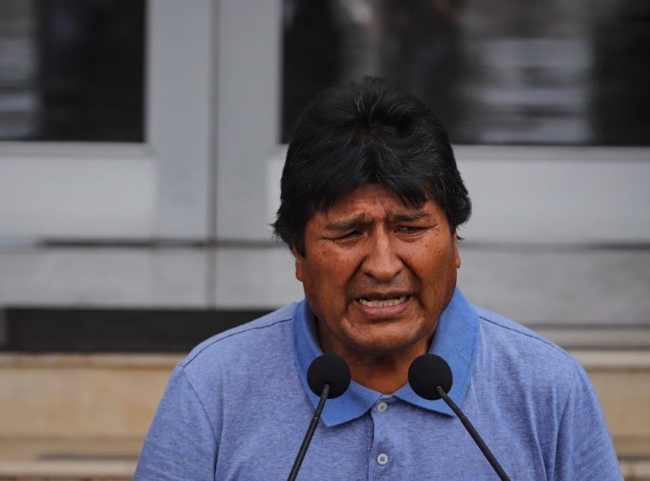 Mientras tenga vida, seguiré luchando: Evo Morales al llegar a México