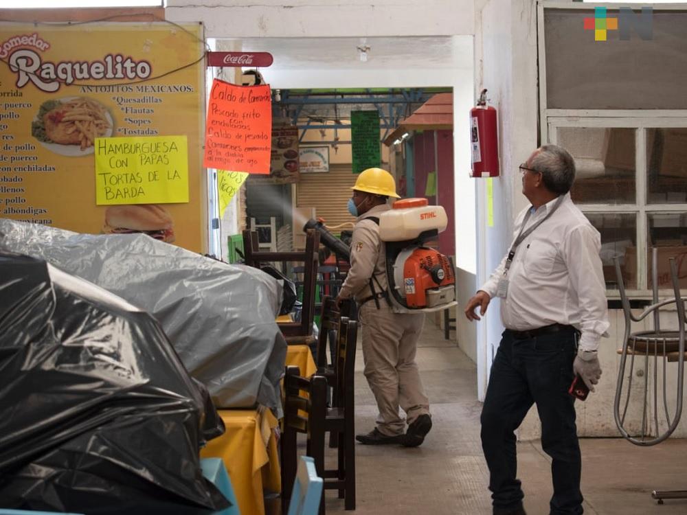 Fumigan mercado de Tantoyuca para evitar enfermedades