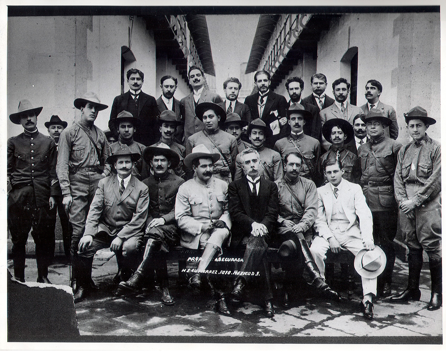 Las voces de la Revolución Mexicana: militares, políticos, tropa y civiles, disponibles en línea