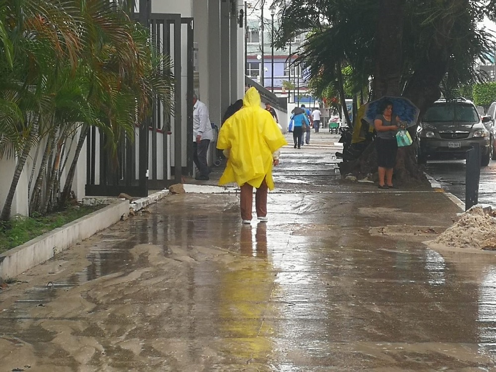 Veracruz amanece con cielo nublado a medio nublado y lluvias en llanura y costa