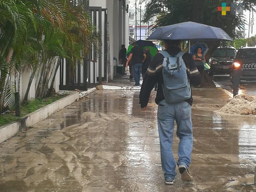 Ambiente caluroso, lluvias y posible caída de granizo