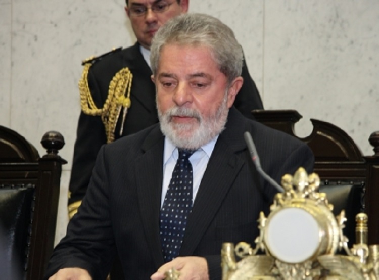 Lula da Silva es electo para la presidencia de Brasil