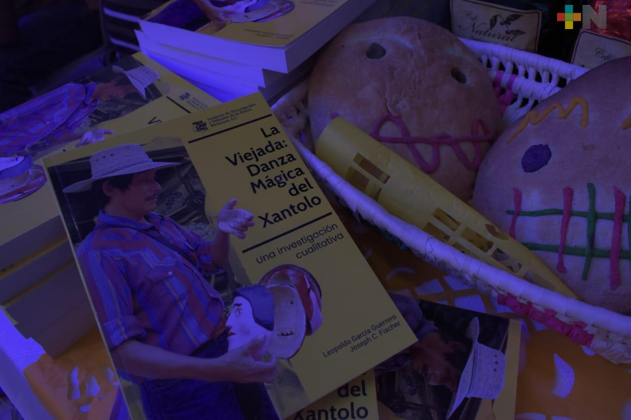 Presenta el libro «La Viejada, danza mágica del Xantolo»