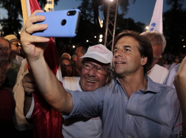 Lacalle gana elecciones en Uruguay