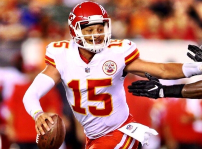 Mahomes y Reid encantados por triunfo en el Estadio Azteca