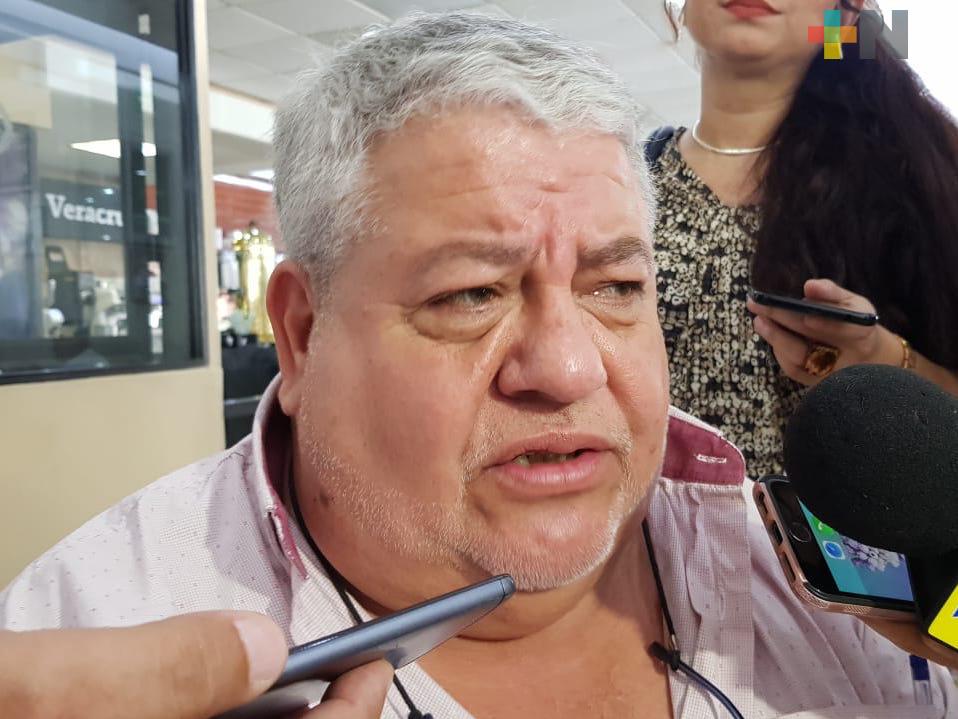 Reciben becas 350 mil familias para sus hijos de educación básica y media: Manuel Huerta