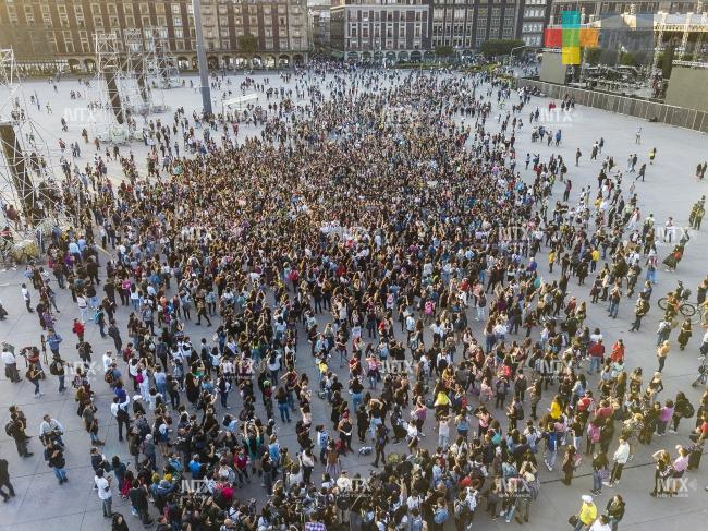 Montan en Zócalo performance ‘Un violador en tu camino’