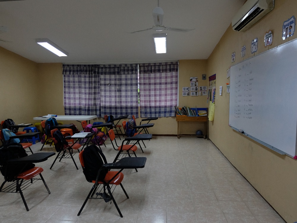 Unidad Jurídica de la SEV invita a padres de familia y directivos a tramitar escrituras de escuelas