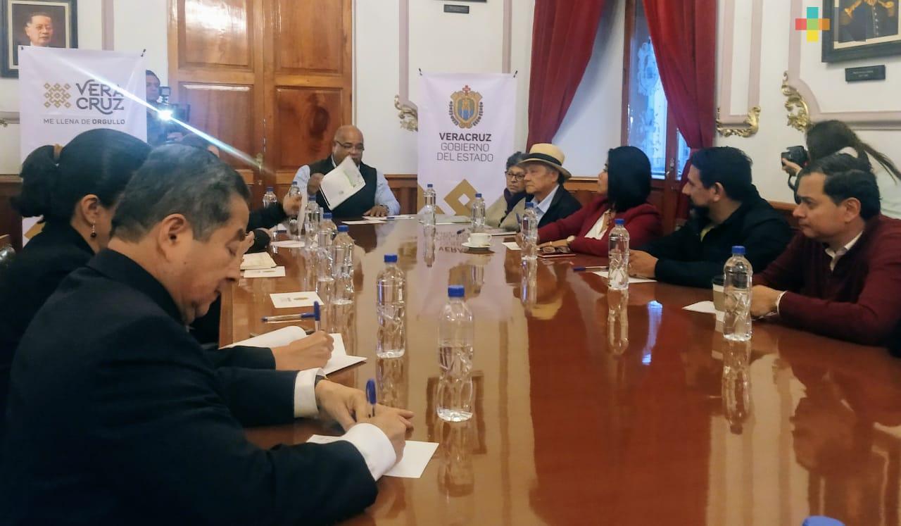 A.C. recibe medio millón de pesos por regalías de ventas del libro «Veracruz, un protagonista en la conformación del estado mexicano»