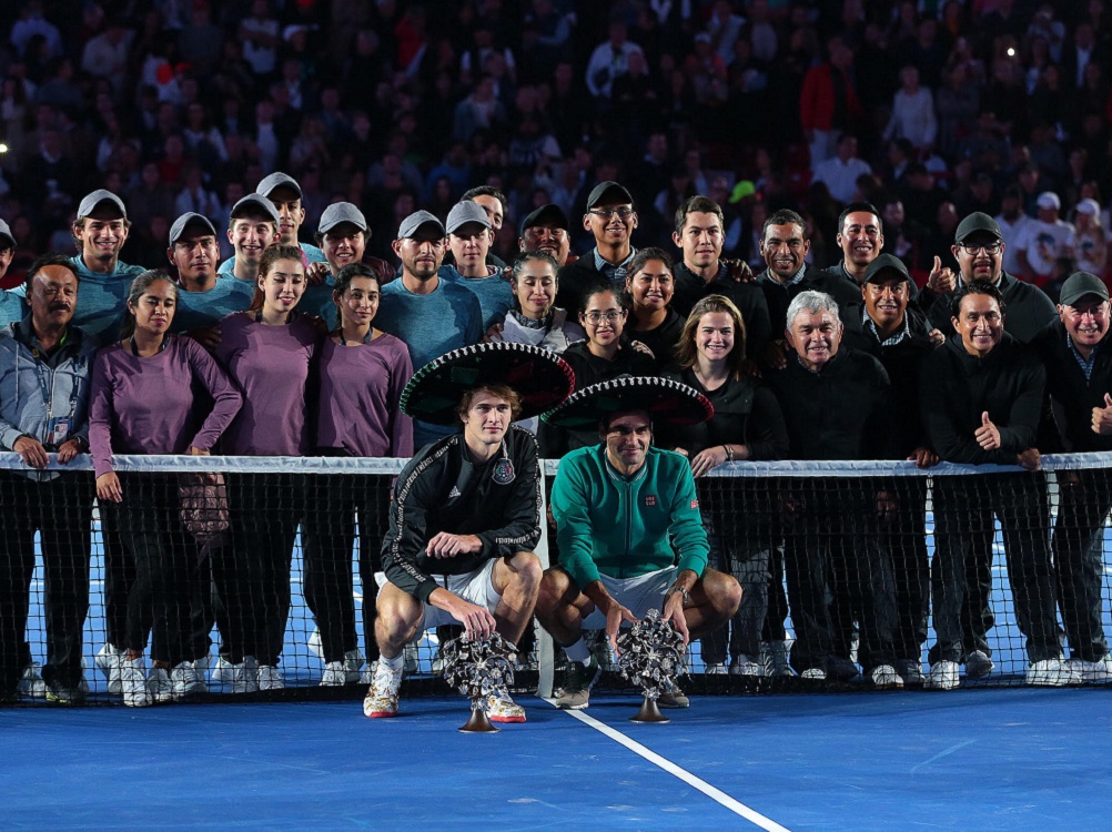 Roger Federer vence a Alexander Zverev en la México