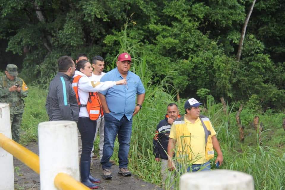 Encabeza Eric Cisneros recorridos de supervisión en la región de Los Tuxtlas, afectada por las lluvias
