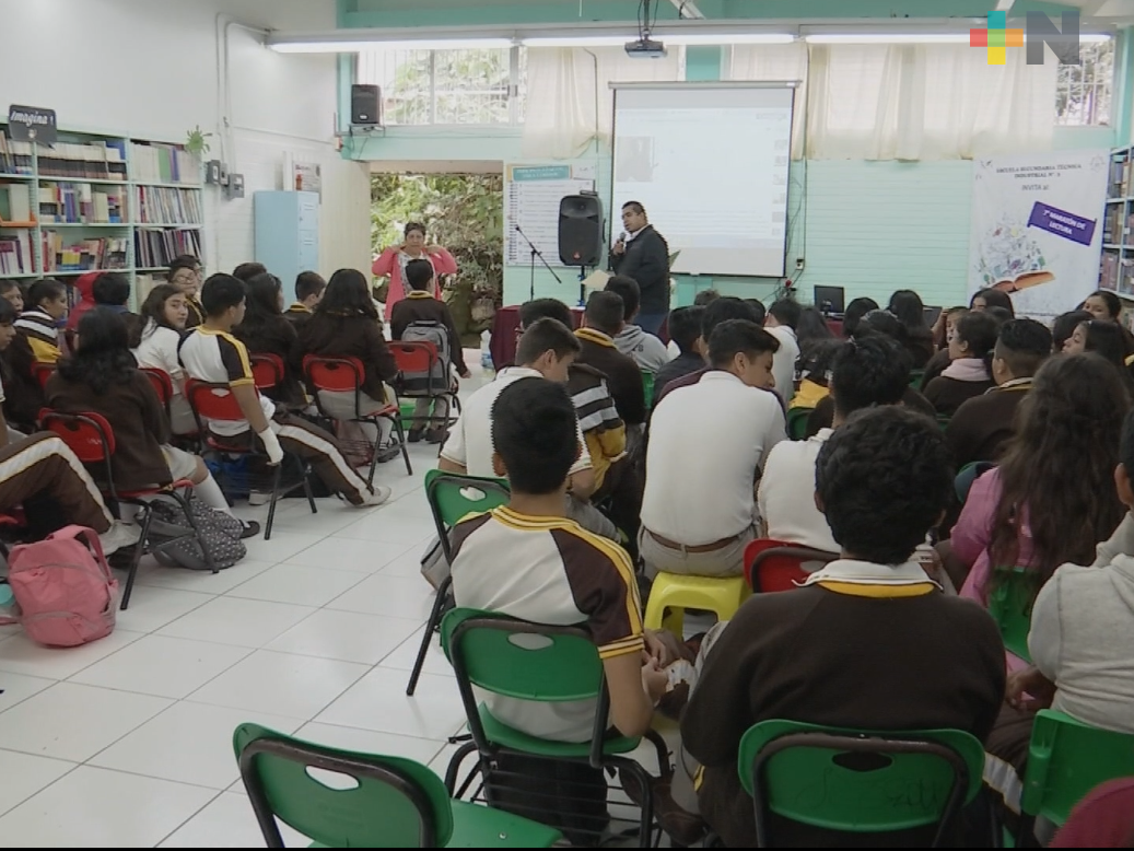 Realizan maratón de lectura en la Escuela Secundaria Técnica 3 de Xalapa