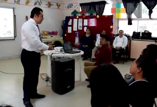 Imparte SEV plática «La Importancia de ser padres responsables» en región de Orizaba