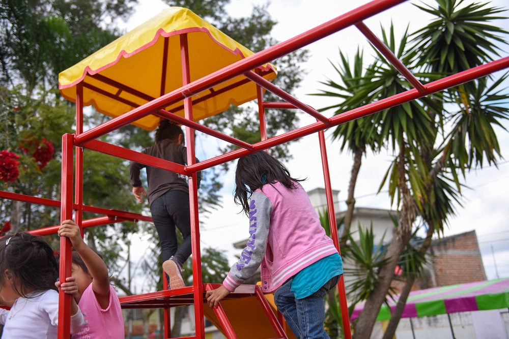Tenemos que educar para fomentar valores y una cultura de paz