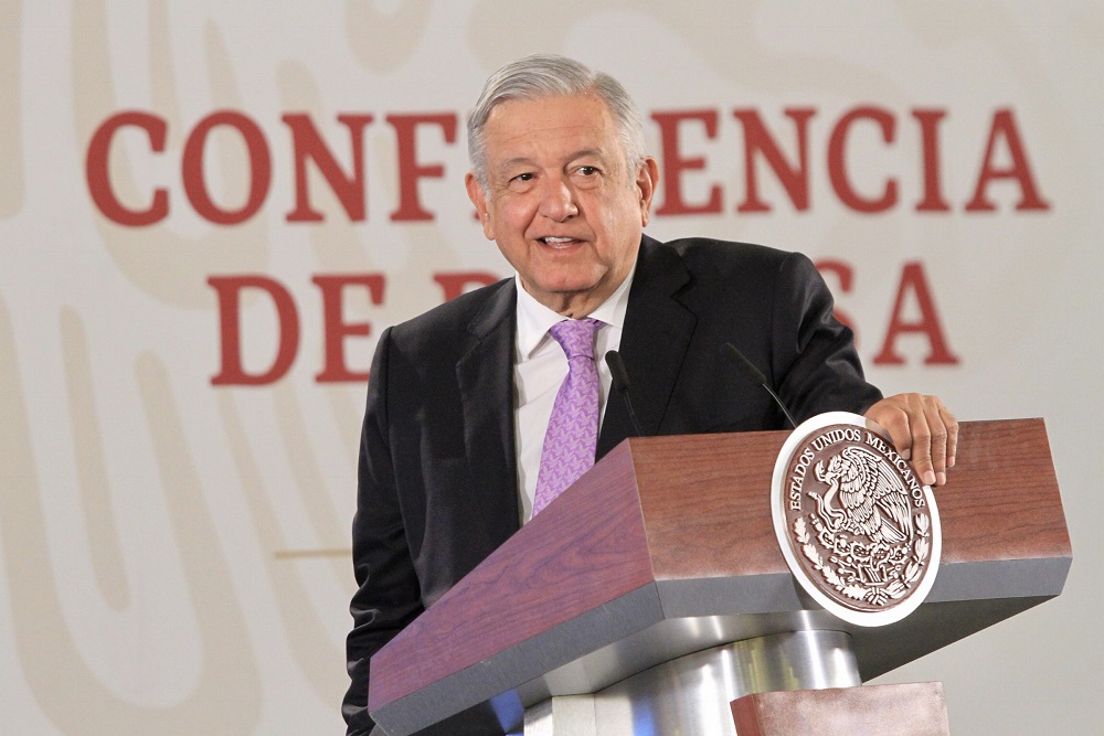 Para 2020 mitad de Secretarías dejarían CdMx: AMLO