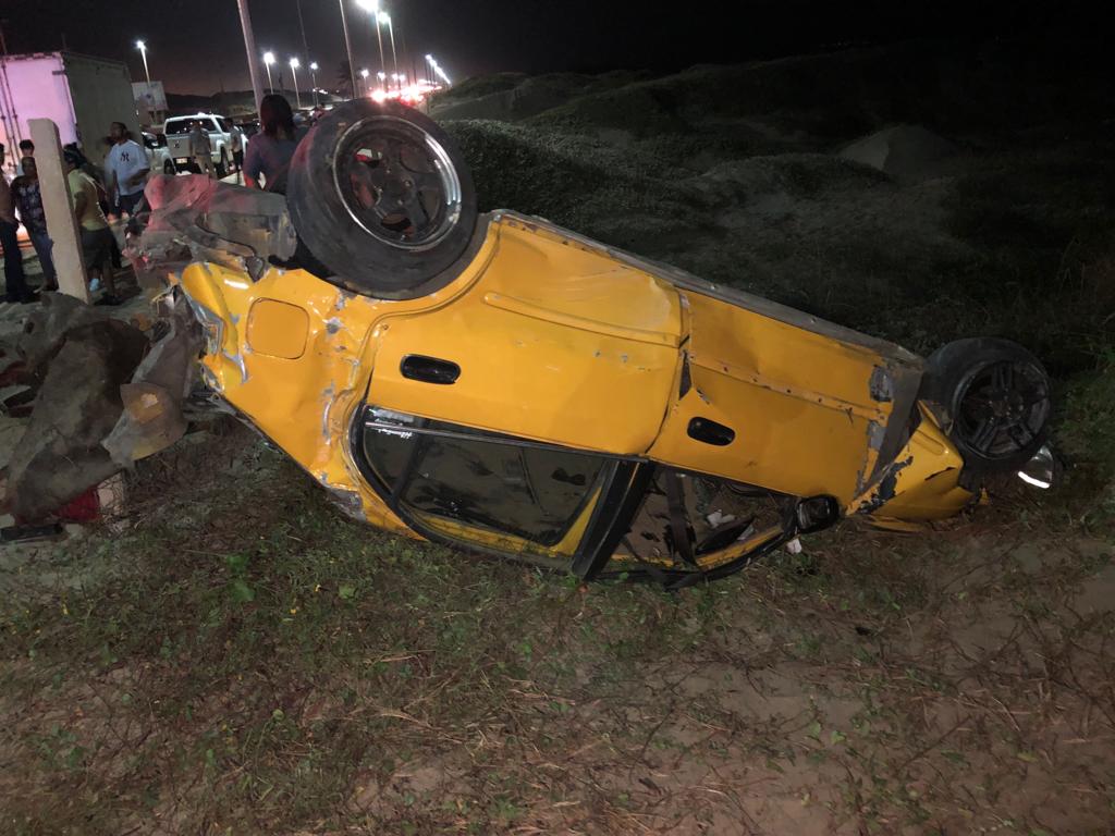Arrancones en bulevar de Coatzacoalcos provocaron espectacular accidente