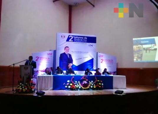 Alcalde de Amatlán de los Reyes rinde su segundo informe de labores