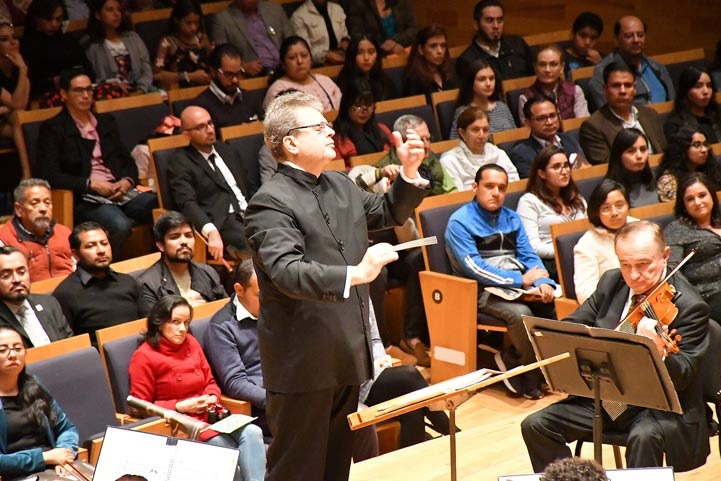 Con emotivo concierto, Lanfranco Marcelletti se despidió de la OSX