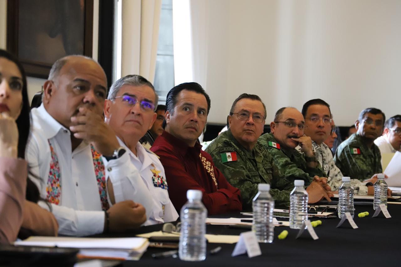 Atendió el gobernador Cuitláhuac García a empresarios y transportistas de zonas limítrofes estatales