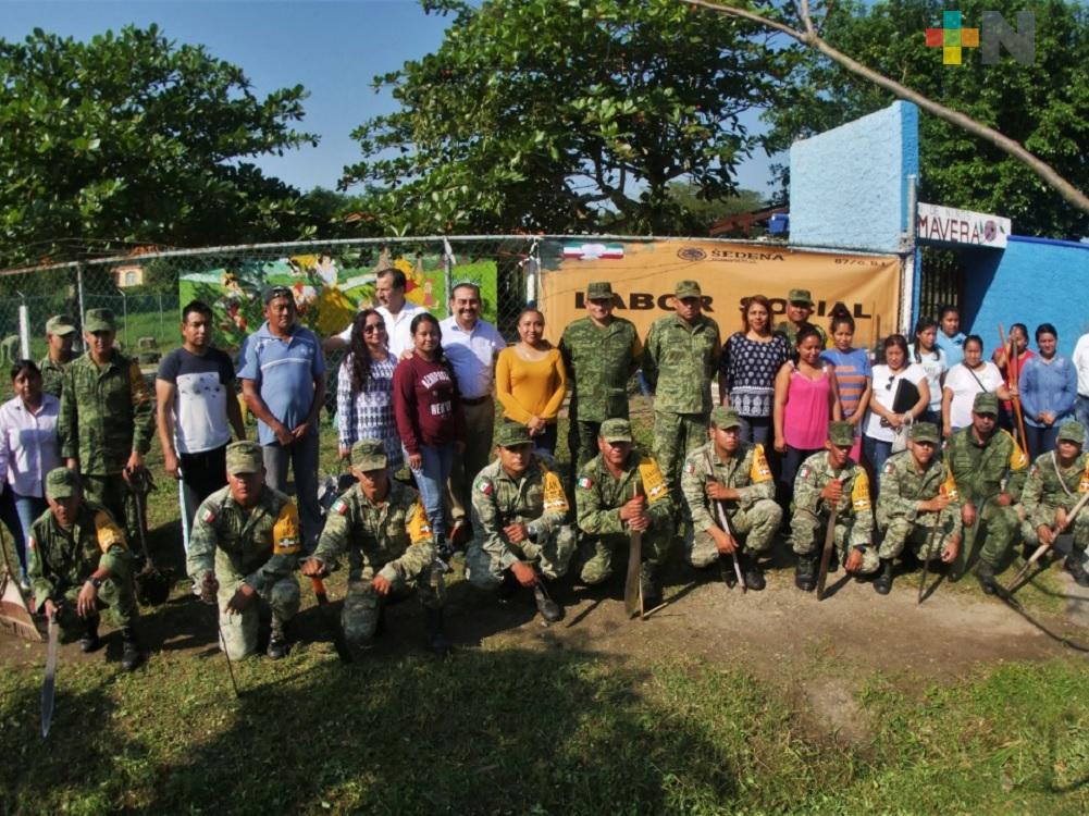 Elementos del Ejército Mexicano realizan labor social en Martínez de la Torre