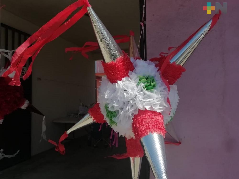 En Coatzacoalcos, matrimonio encuentra en la elaboración de piñatas una oportunidad de negocio