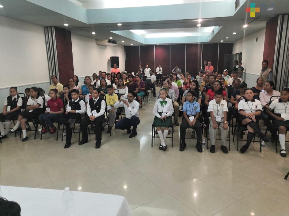 Participan 17 niños en parlamento del INE en Coatzacoalcos