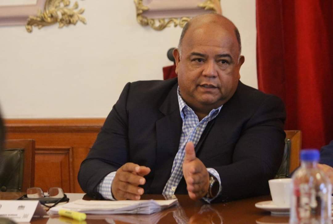 Con buena salud Eric Cisneros dice: “trabajo con entusiasmo por los veracruzanos”