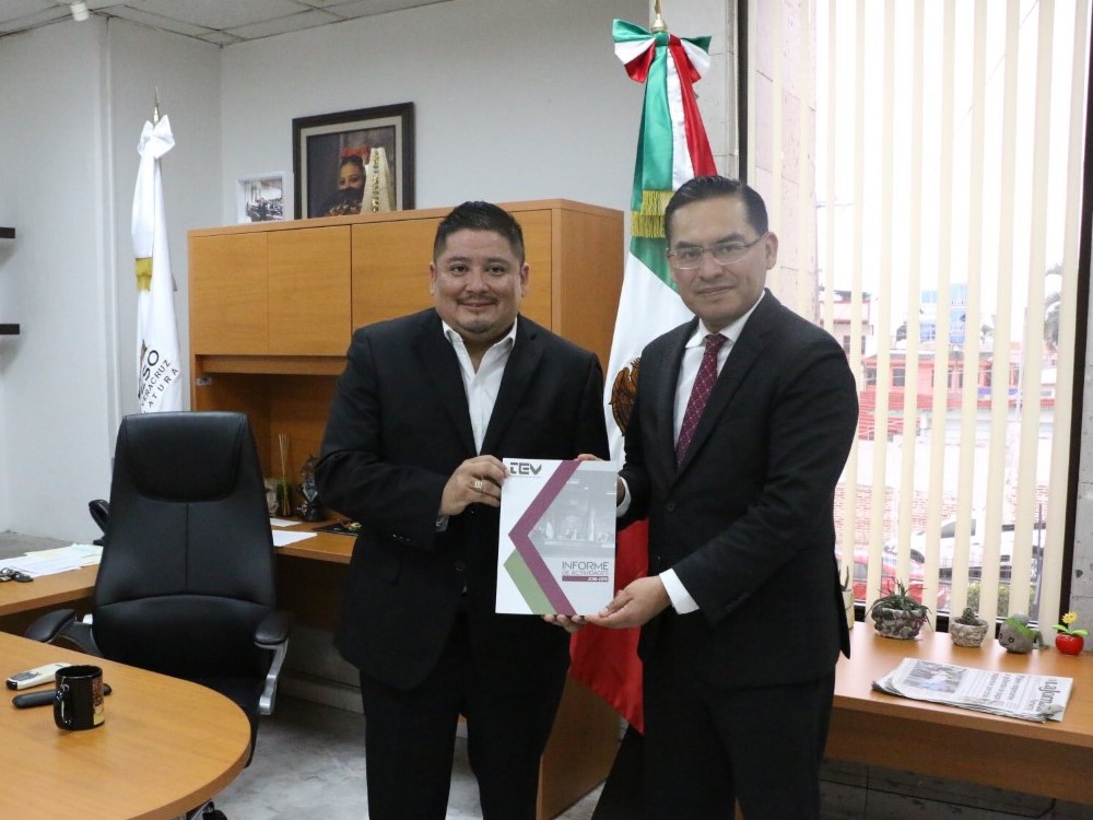 TEV entrega su informe de actividades al Congreso del Estado de Veracruz