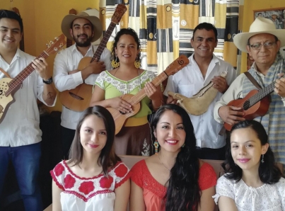 Vibra el Zócalo de la CDMX con son jarocho
