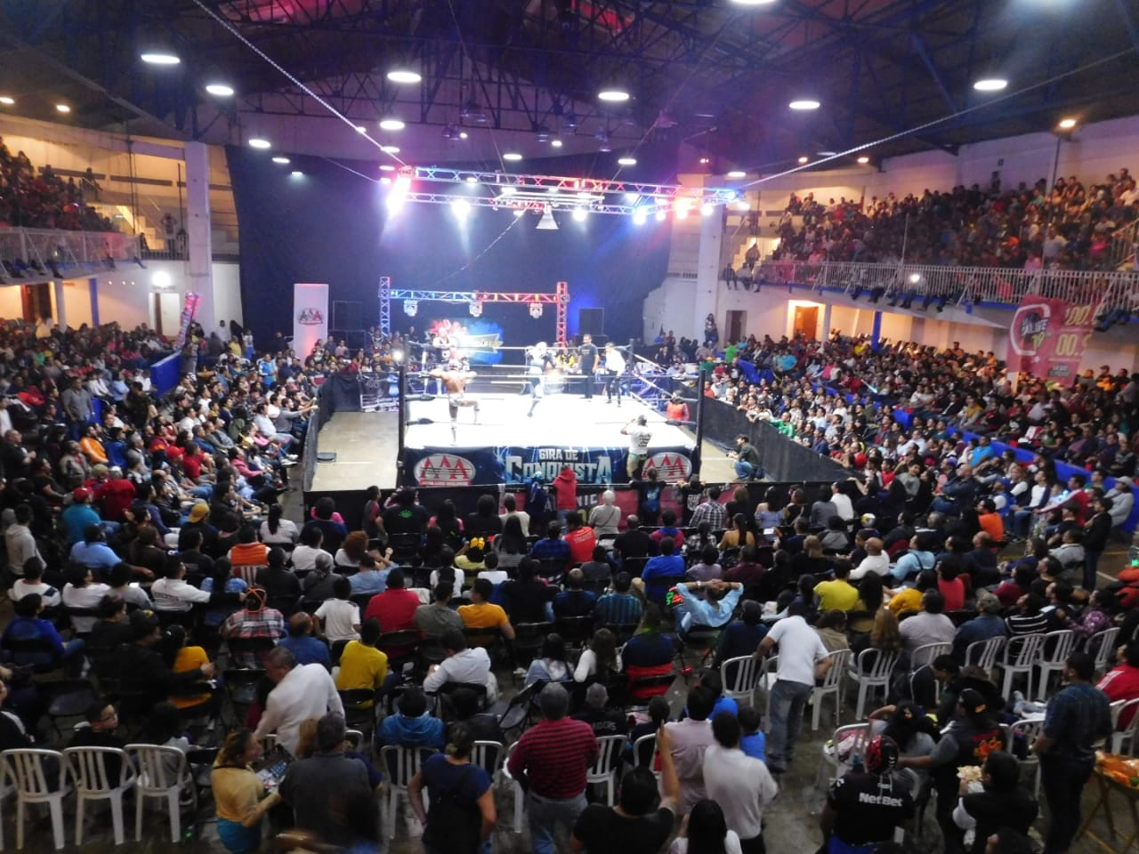 Polémica presentación de Elite en la Arena Xalapa