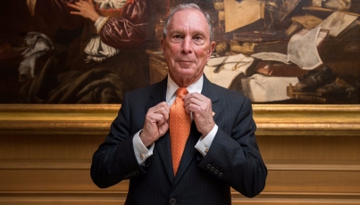 Bloomberg empleaba a mujeres en prisión para llamadas de campaña