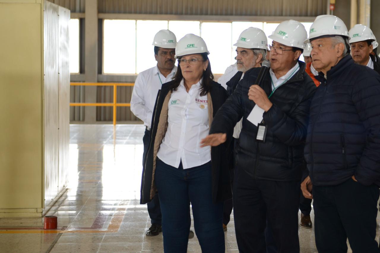 Recorrió el presidente López Obrador central eléctrica en Querétaro; lo acompañó Rocío Nahle