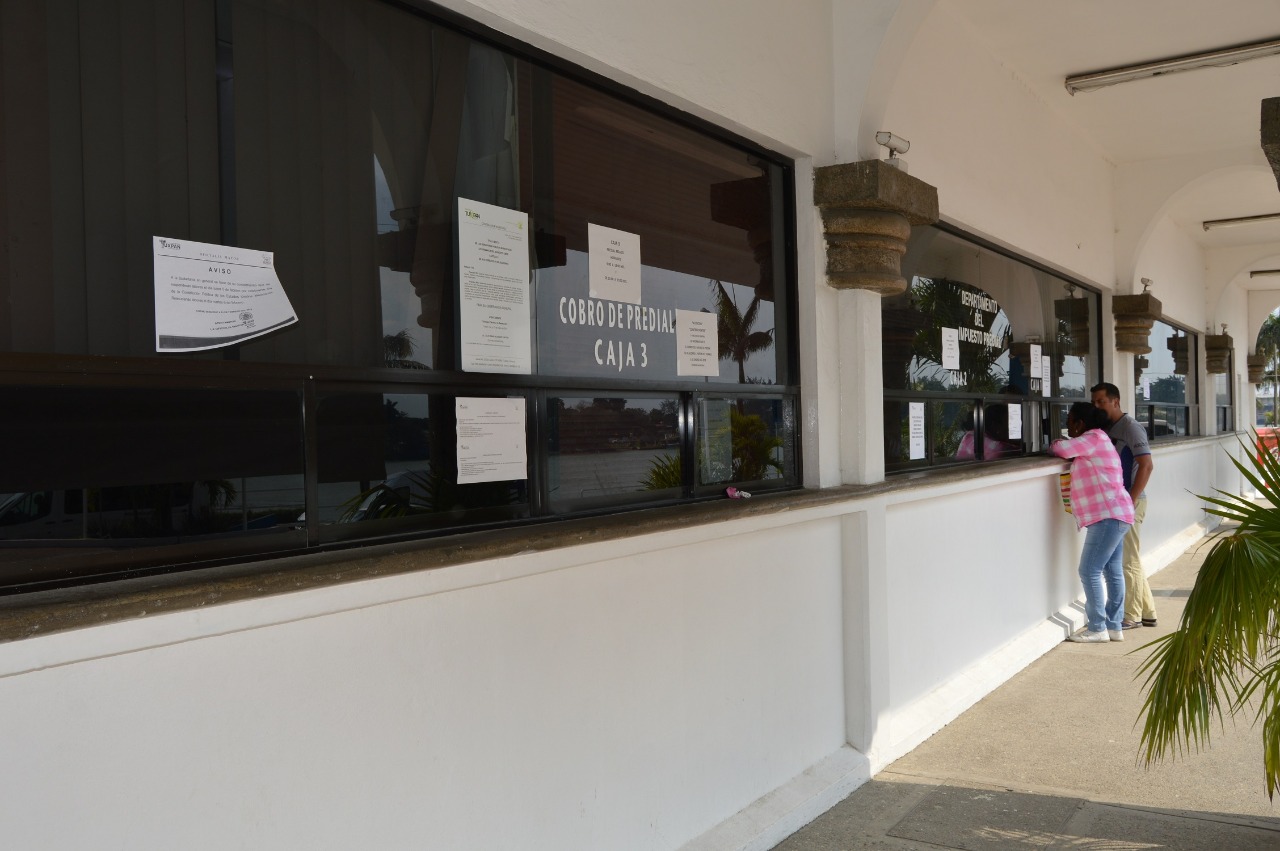 Ayuntamiento de Tuxpan abre sus ventanillas de atención para diversos trámites