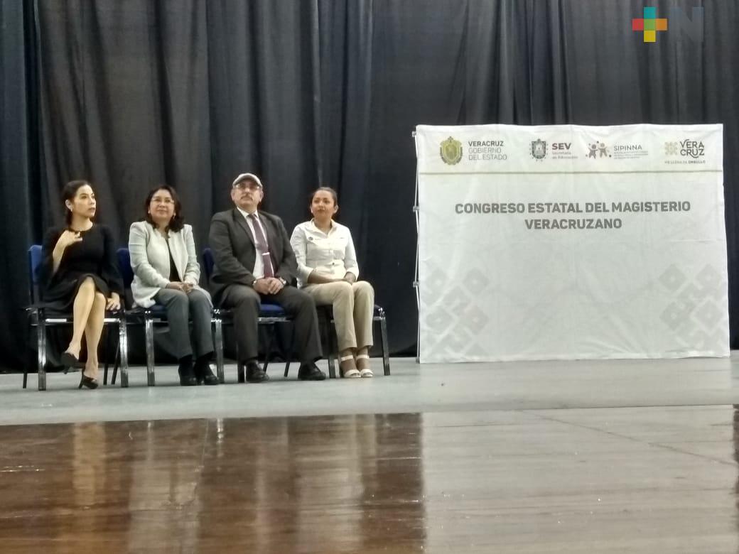 SEV presentó a docentes de telebachillerato los protocolos para evitar el acoso y el maltrato infantil