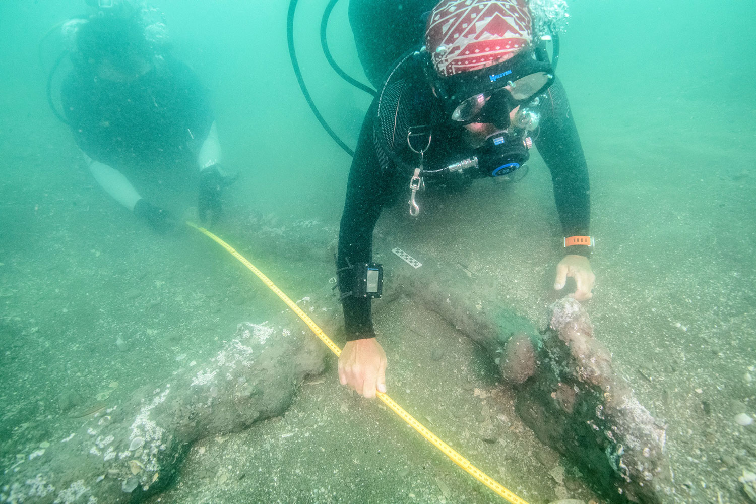 A 500 años del desembarco de Cortés, investigadores descubren dos anclas de hierro en Villa Rica