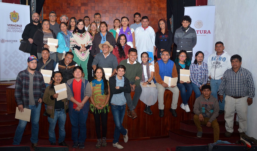 Entrega IVEC apoyos a grupos de música tradicional y a espacios culturales independientes