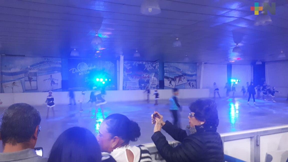 Con patinaje artístico recaudan 250 juguetes para niños del Hospital Infantil de Veracruz y Cofre de Perote