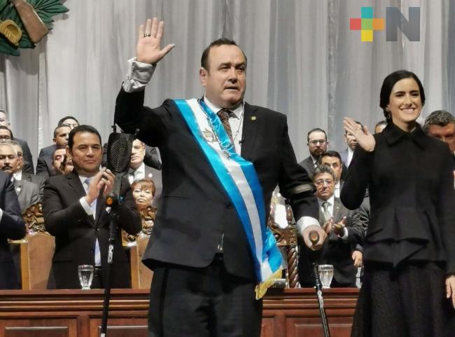 Giammatei juramenta como nuevo presidente de Guatemala