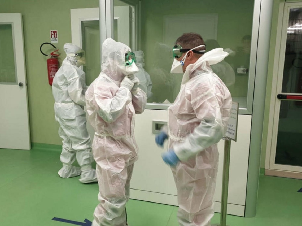 Cientos de británicos serán puestos en cuarentena tras regreso de Wuhan