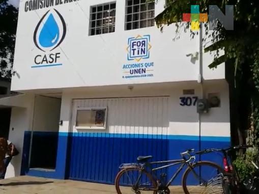 Comisión de Agua de Fortín inspecciona tomas y medidores en localidad de Monte Blanco