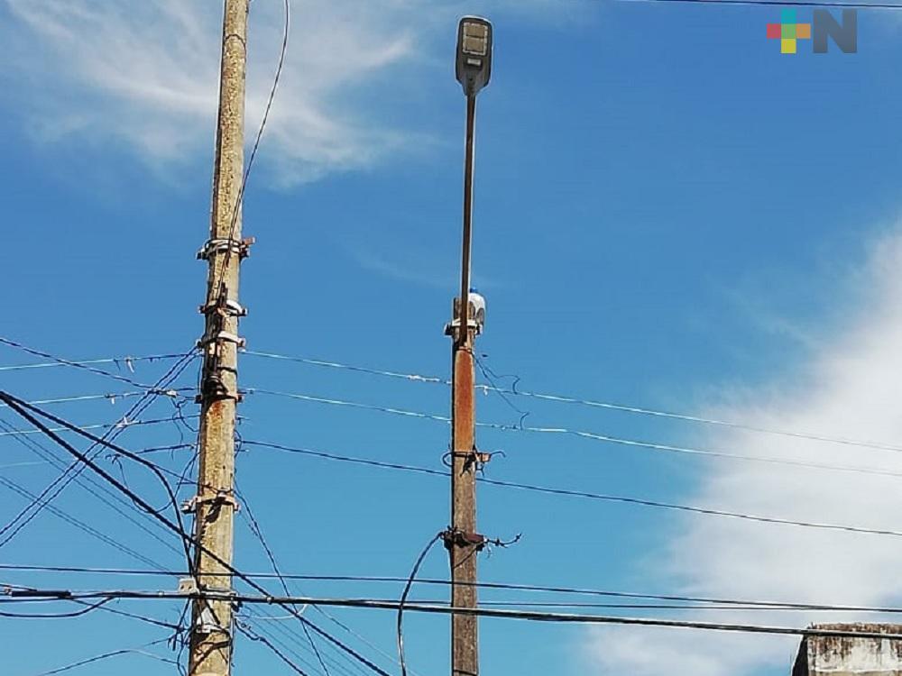 En Coatzacoalcos iniciarán con cambio de postes de luz del malecón costero